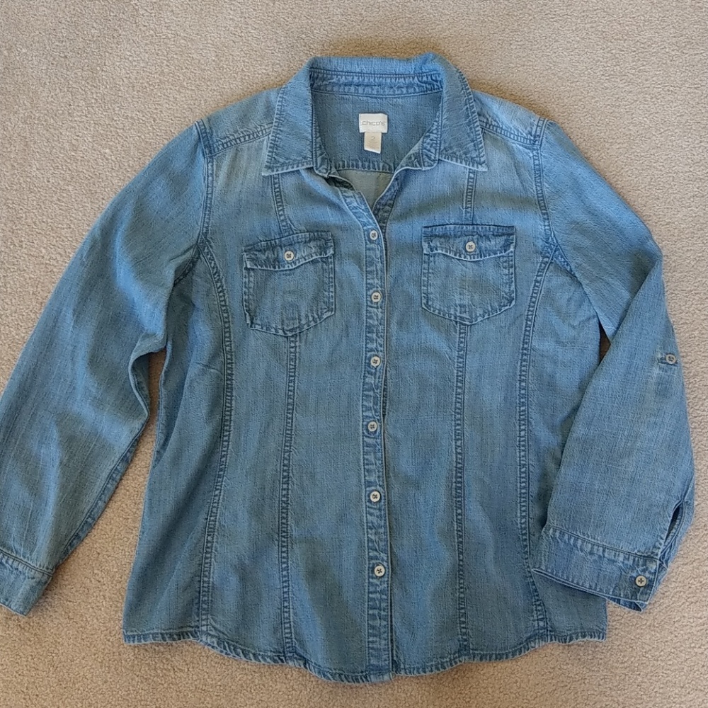 Long sleeve button denim shirt